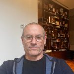 יורם קראוס.