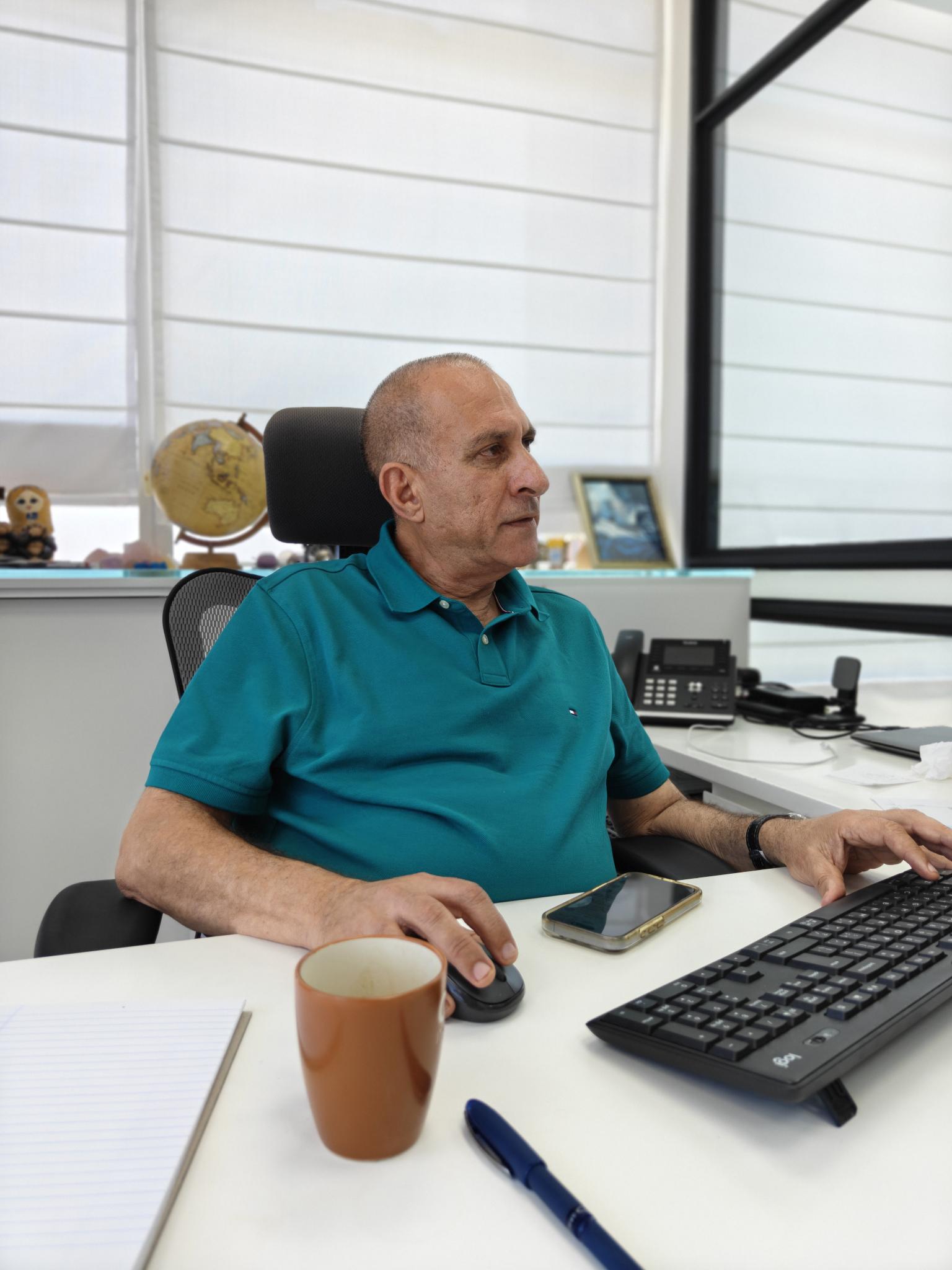 מאיר דוידי הוא יזם נדל״ן ואיש עסקים ישראלי הפועל בתחומי יזמות הנדל״ן, הבנייה, ההתחדשות העירונית, פינוי־בינוי, השקעות ופיתוח פרויקטים.